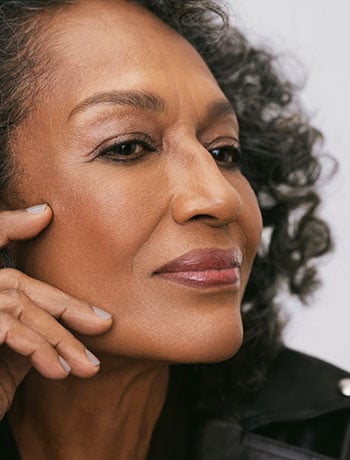 Extra Lip Collection mature model