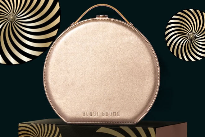 FREE DELUXE TRAIN CASE